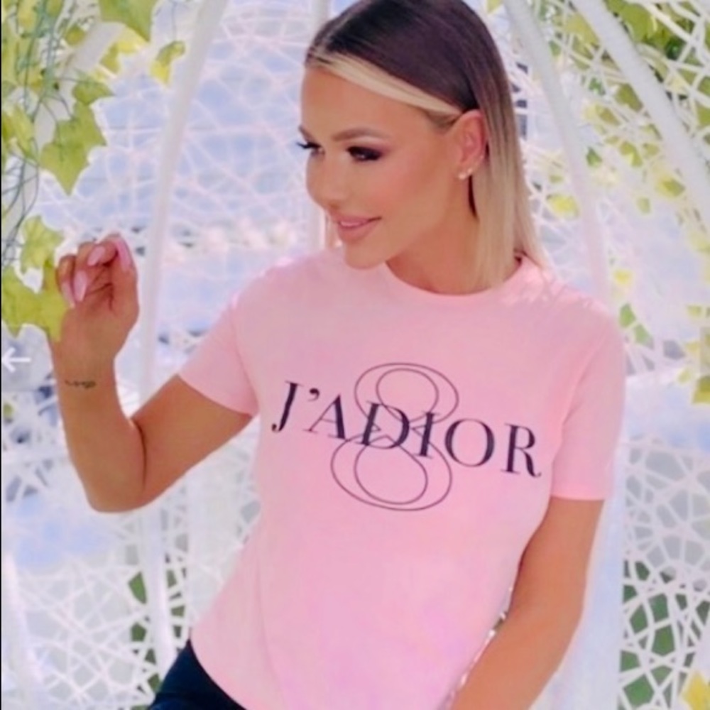 NWT❣️Cute Pink Fitted Shirt 👚